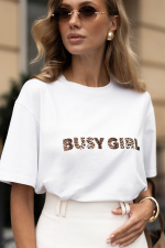 Koszulka oversize w kolorze białym z nadrukiem BUSY GIRL