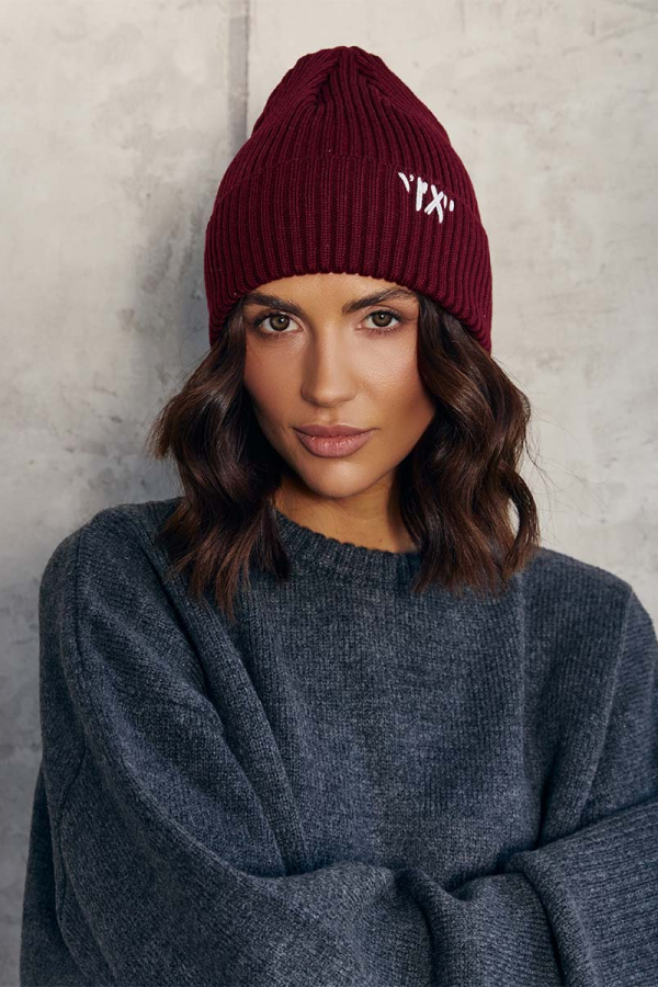 Czapka typu beanie w kolorze burgundowym 1