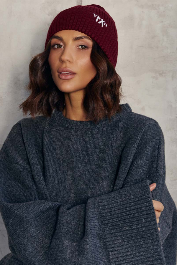 Czapka typu beanie w kolorze burgundowym 1