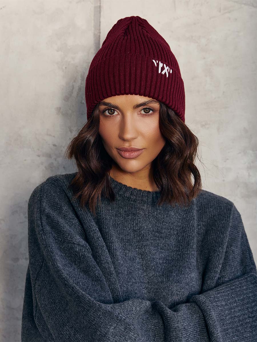 Czapka typu beanie w kolorze burgundowym 2