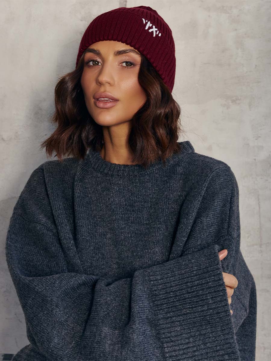 Czapka typu beanie w kolorze burgundowym 3