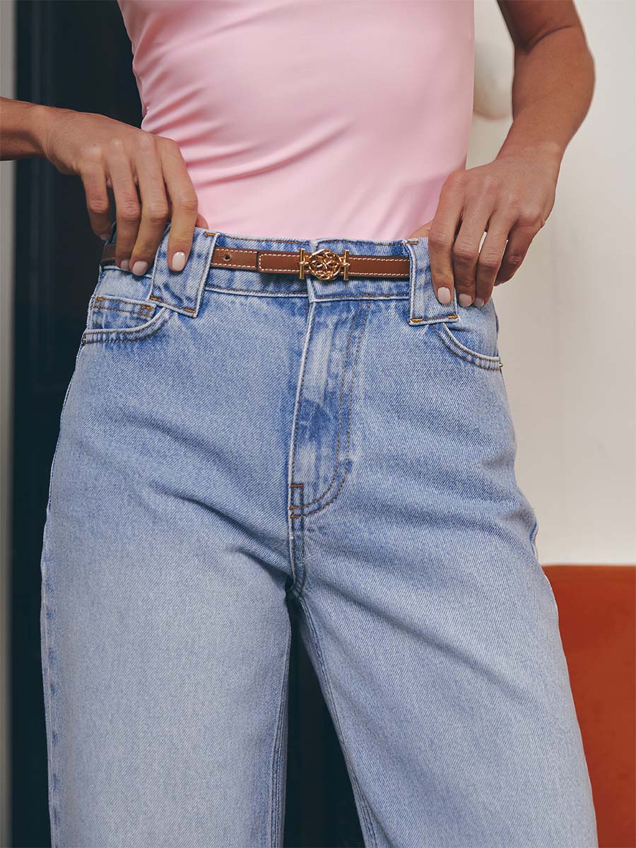 Niebieskie proste jeansy z haftem na kieszeniach Pretty Hot 4 Niebieskie proste jeansy z haftem na kieszeniach Pretty Hot 4