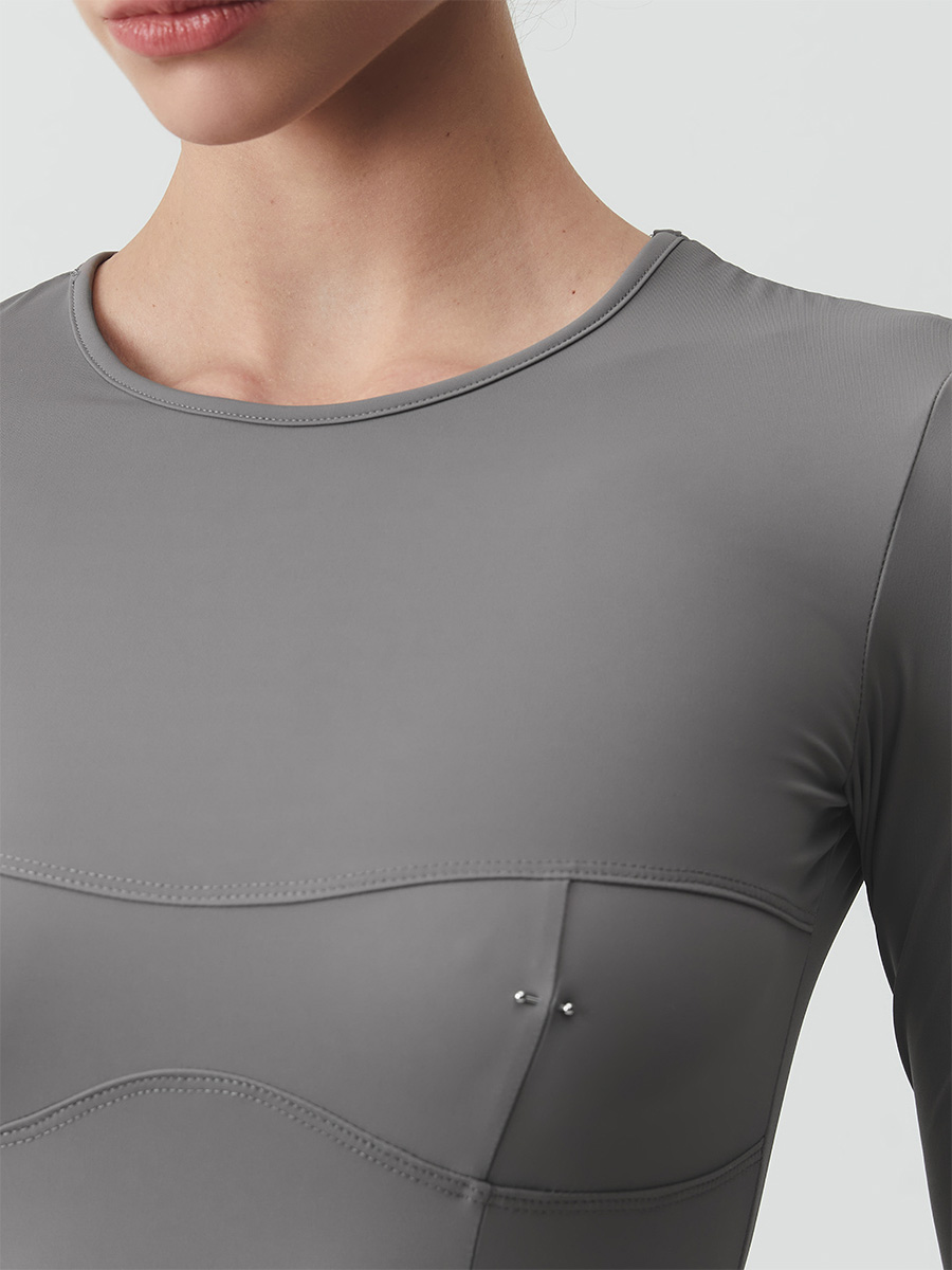 Sukienka mini szara z piercingiem i ozdobnym dołem 4 Sukienka mini szara z piercingiem i ozdobnym dołem 4