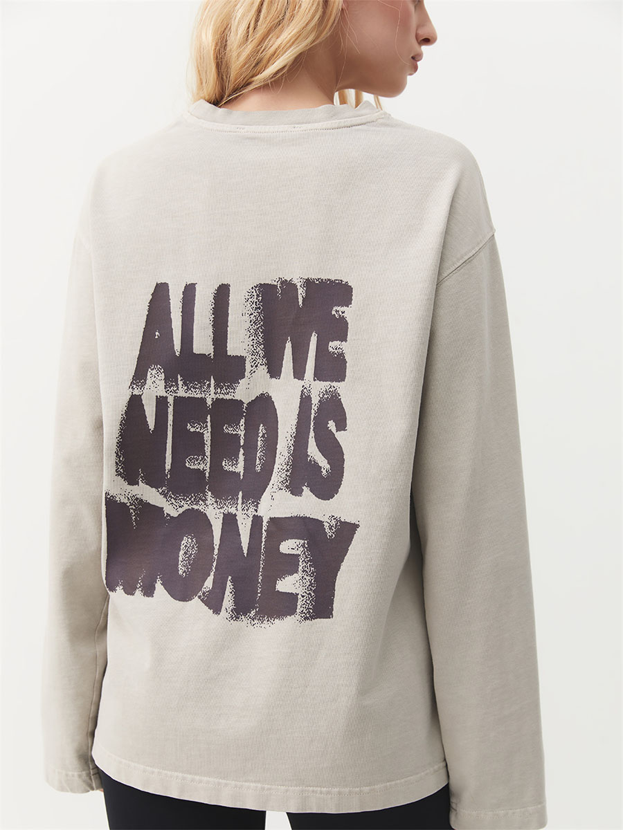 Koszulka z długim rękawem oversize szaro-beżowa z nadrukiem ALL WE NEED IS MONEY 5 Koszulka z długim rękawem oversize szaro-beżowa z nadrukiem ALL WE NEED IS MONEY 5